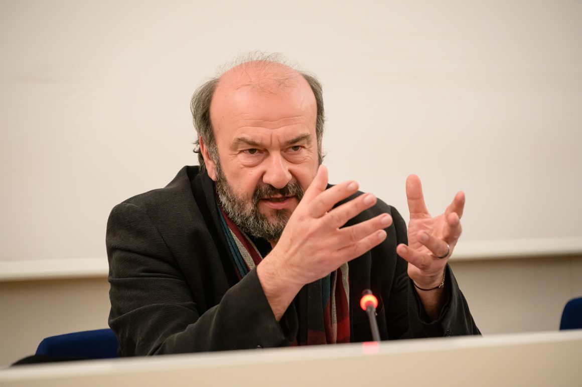 Sala conferenze di Palazzo dei Priori di Perugia – Conferenza Stampa