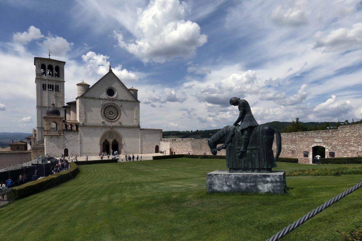 Assisi_-_Basilica_di_San_Francesco_-_2023-09-26_20-08-05_001 www.sanfrancescoassisi.org