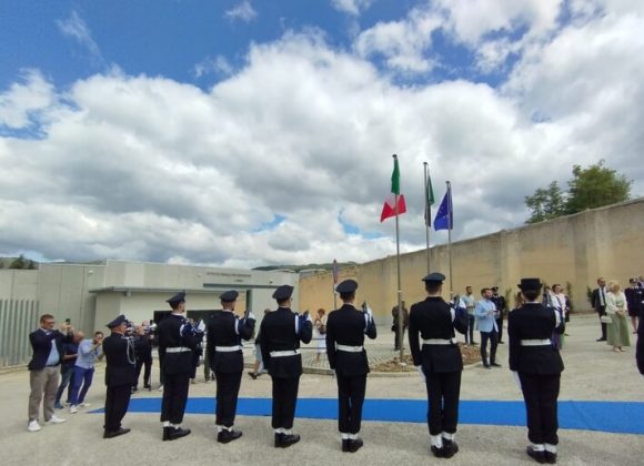 Ostellari riapre istituto minorile L’Aquila, struttura di rieducazione